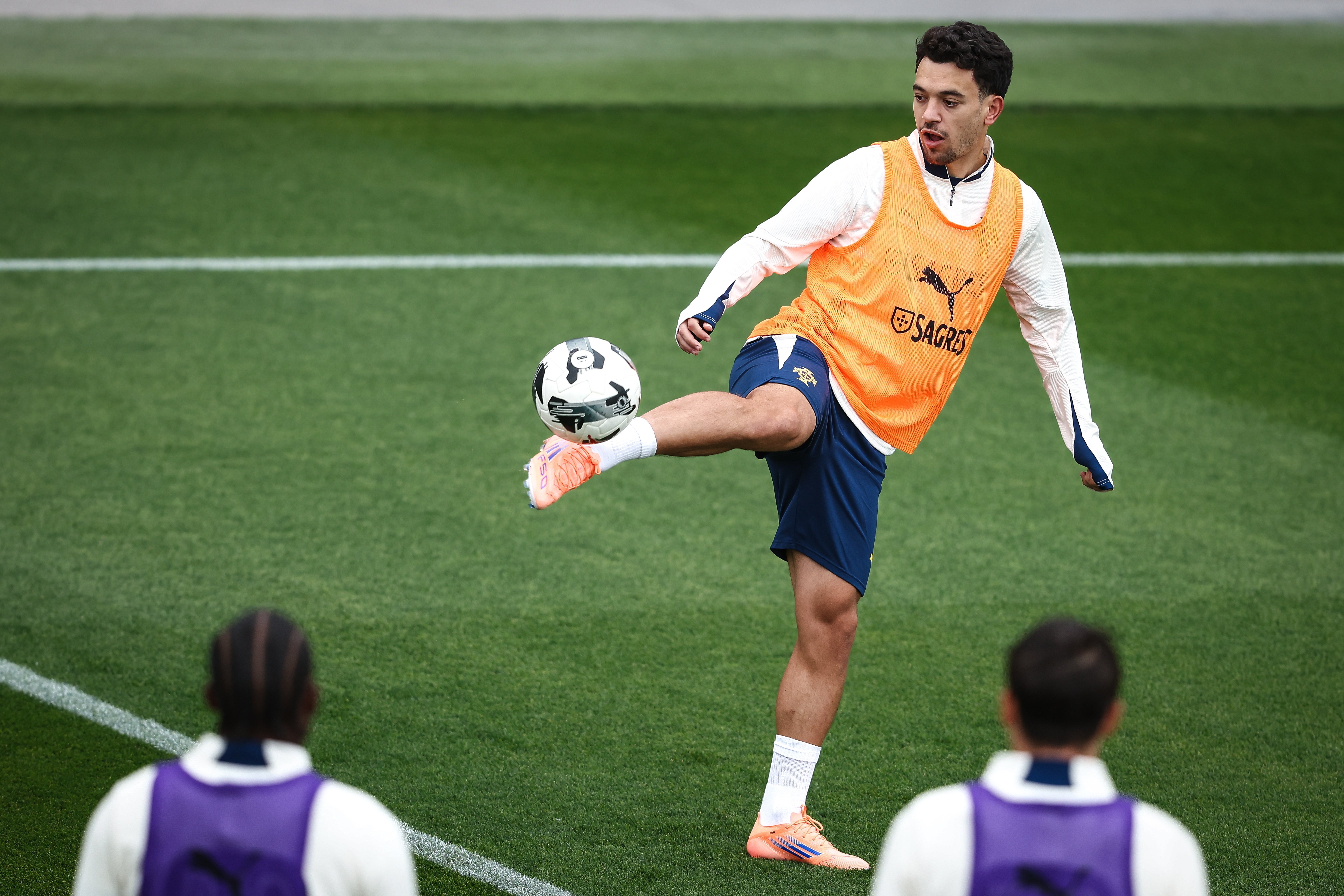 包含葡萄牙体育发布备战花絮，冲刺阶段刷新队史纪录，欧篮联任务艰巨，赛季目标并未改变的词条